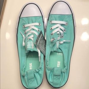 Women’s shoreline slip on converse size 10